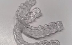 正畸矫正后牙齿松动