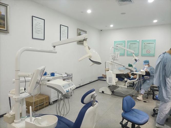 深圳国内种植牙哪家好？价格和技术如何选？-图3