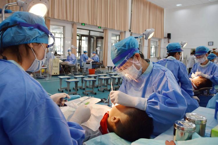 徐汇牙防所种植牙医生怎么选？技术好吗？评价如何？-图1