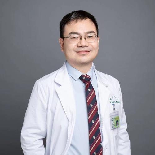 珠海拜博口腔赖院长，专业实力如何？值得信赖吗？-图2