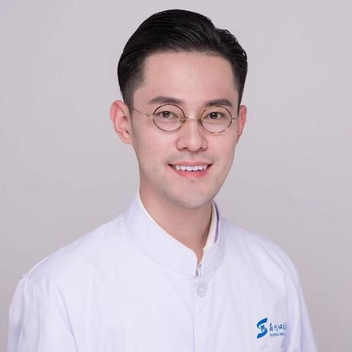 苏州口腔医院正畸科专家哪位医生擅长复杂矫正效果好且经验丰富？-图2