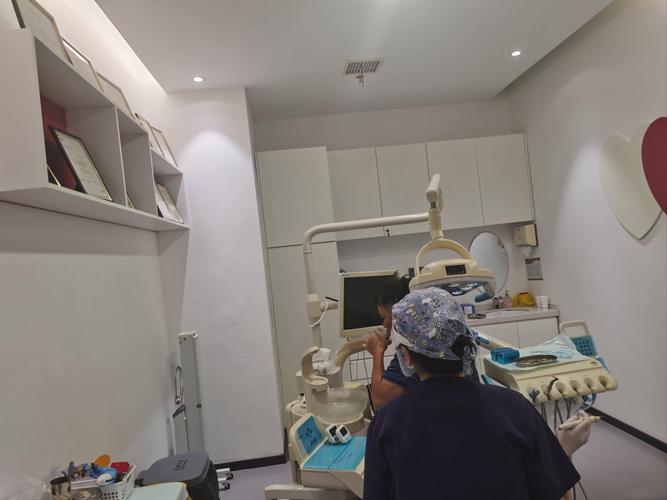 广州拜博口腔种植牙效果如何？价格靠谱吗？-图1