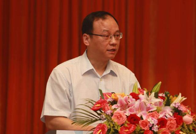 拜博口腔总裁邓锋如何引领口腔医疗行业创新发展？-图1