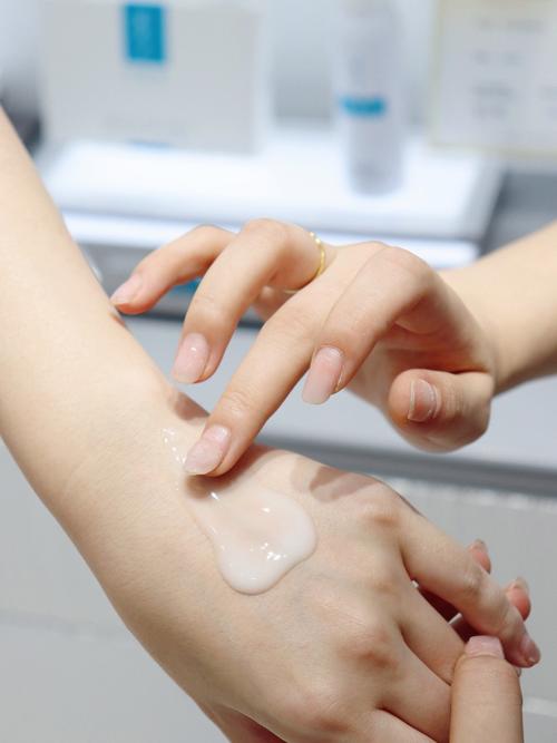 如何通过图片学习牙科手机上油的正确方法?-图1 如何通过图片学习牙科手机上油的正确方法?-图1