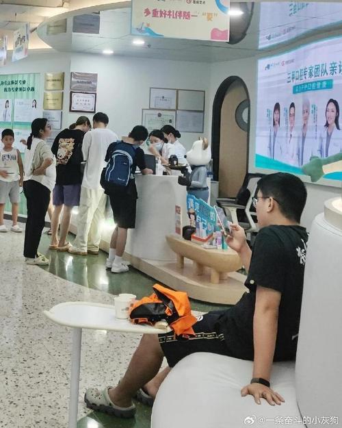 深圳龙华种牙去哪家医院好？专业靠谱的怎么选？-图2