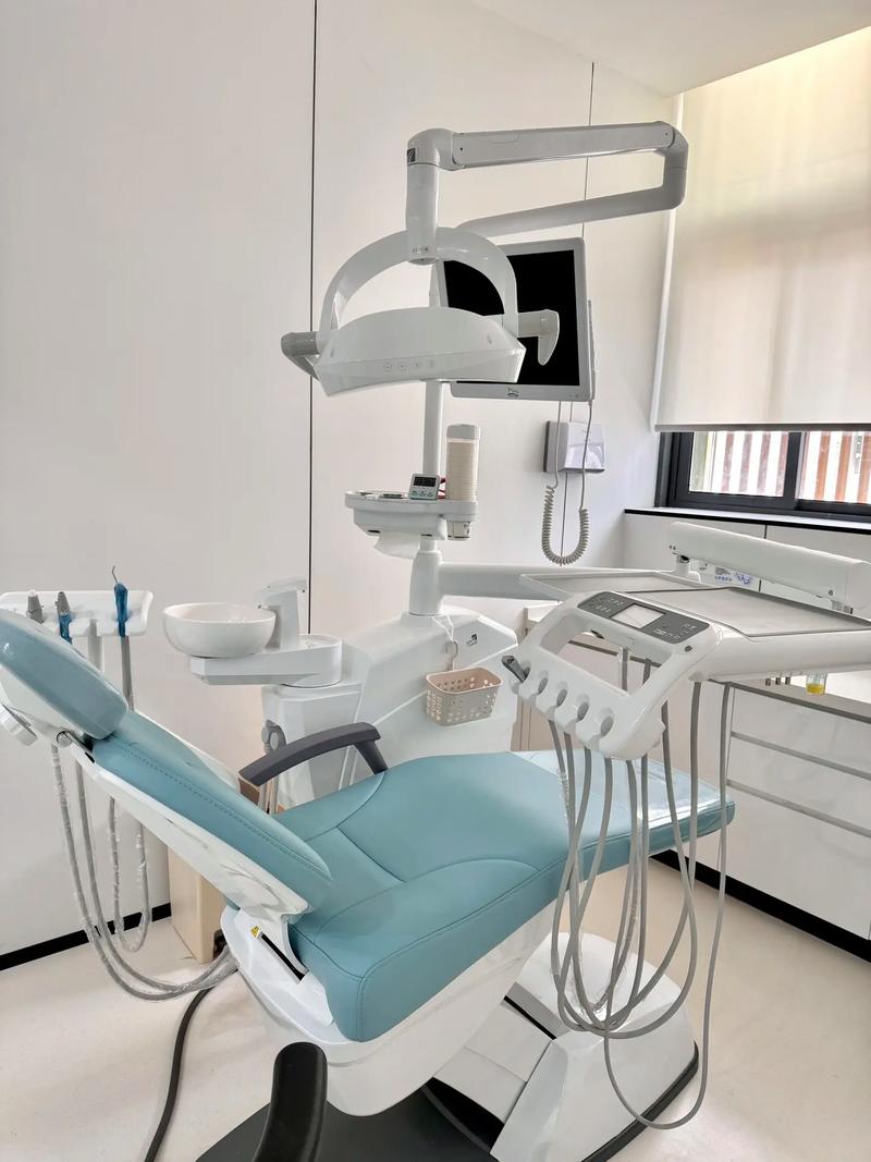 厦门口腔正畸哪家机构专业？医生资质、技术实力、口碑如何综合判断？-图2