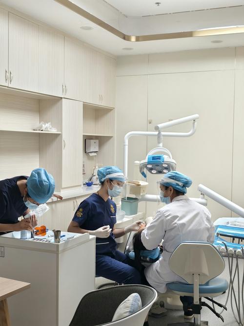 省立医院口腔科种牙技术怎么样？价格是否透明？医生经验丰富吗？效果能长期保障吗？-图3