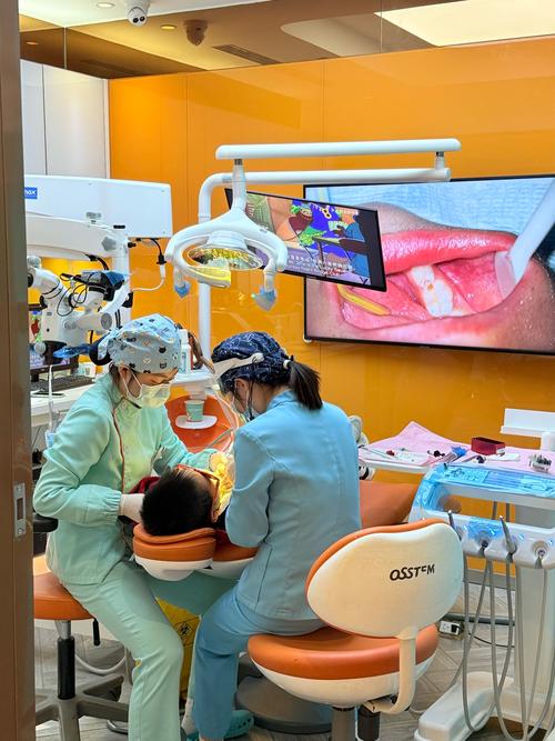 在上海选择儿童正畸医院时，家长应重点关注哪些牙科资质与儿童专属服务？-图2