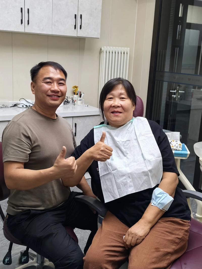 种牙当天能吃饭吗-图1