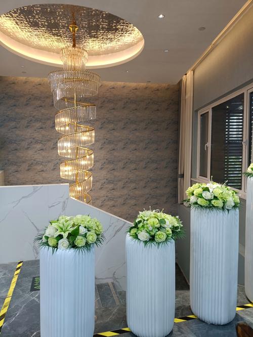 杭州种牙哪个医生更靠谱？怎么选专业种植牙医？-图2