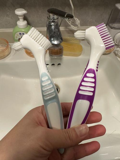 正畸刷牙必备工具有哪些?-图1 正畸刷牙必备工具有哪些?-图1