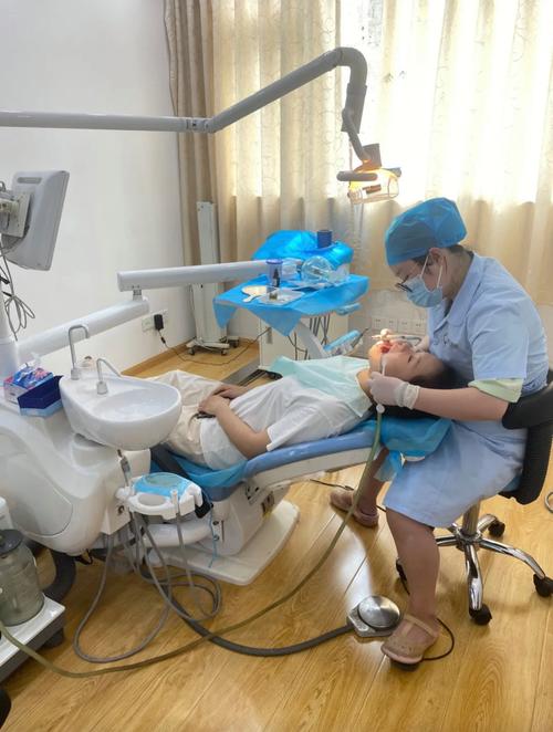 医院洗牙有哪些方法?哪种更适合自己?-图1 医院洗牙有哪些方法?哪种更适合自己?-图1