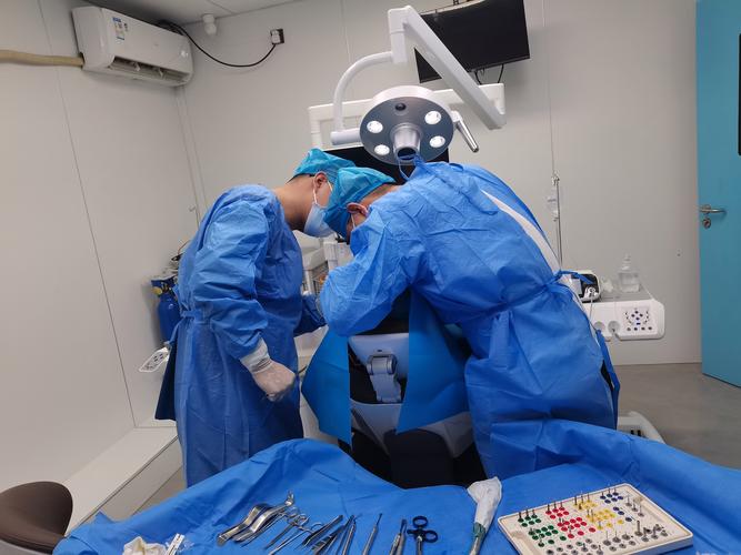 门诊医生口腔正畸进修，如何突破技术瓶颈？-图1