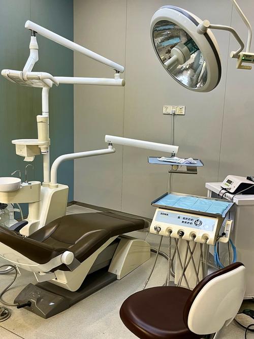 种牙需要哪些关键仪器？-图1