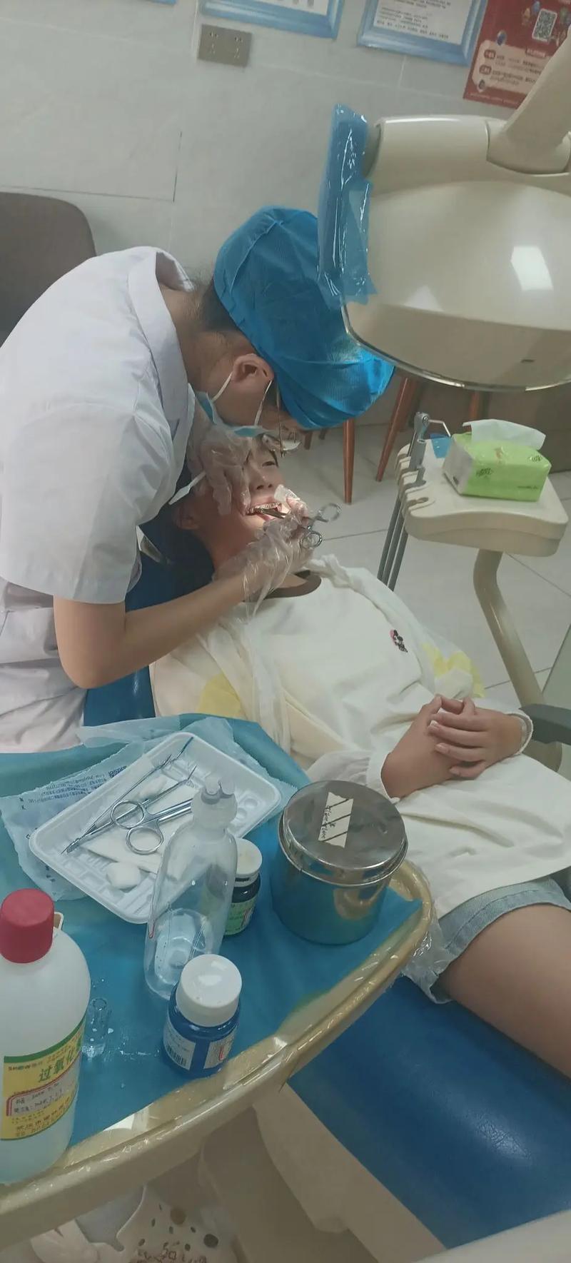 牙齿正畸把牙拉出来-图2