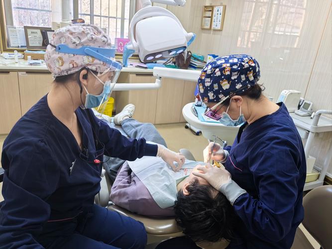 南京种牙修复怎么选？效果与价格靠谱吗？-图2