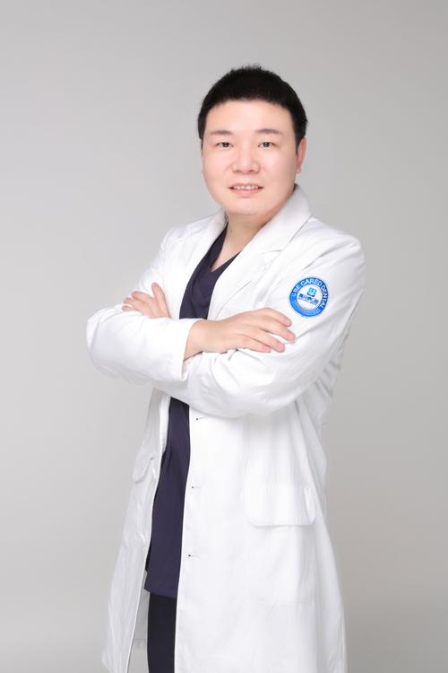 湘雅医院正畸科医生-图2