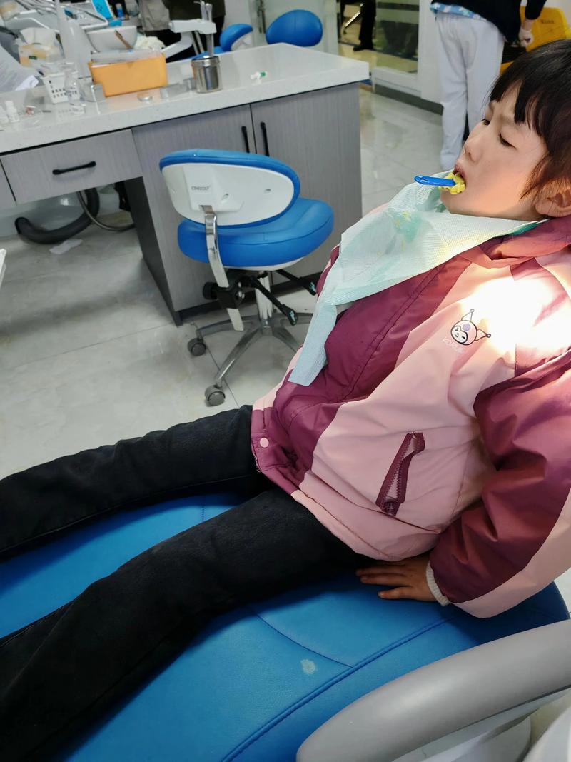 正畸头帽孩子下巴痛-图1 正畸头帽孩子下巴痛-图1