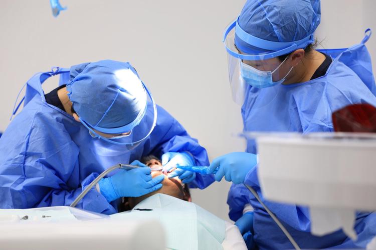 种植牙抽血做植骨-图1 种植牙抽血做植骨-图1