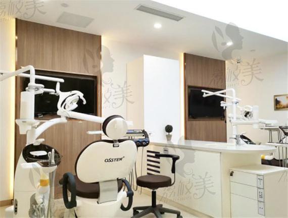 无锡植牙医院哪家好？专业医生资质怎么选？-图1