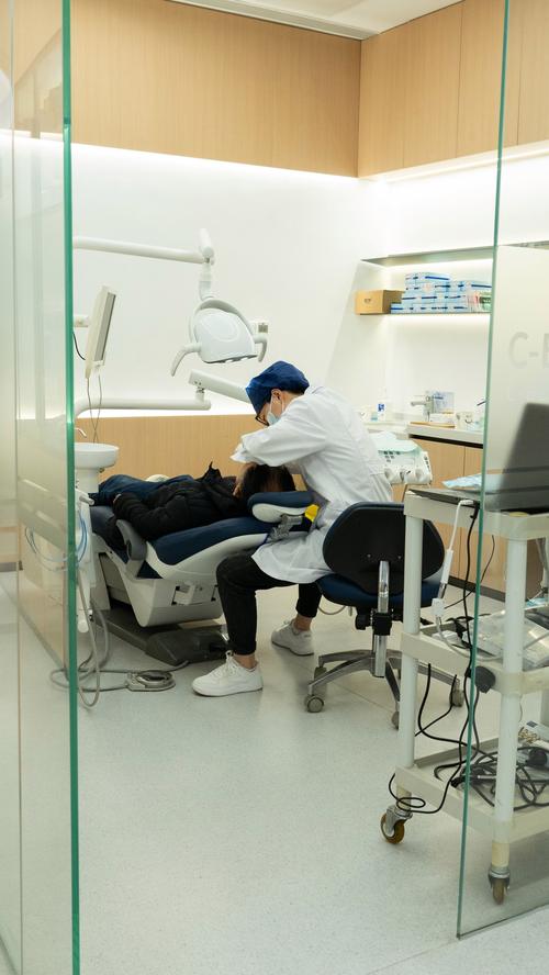 瑞士的植牙系统-图3