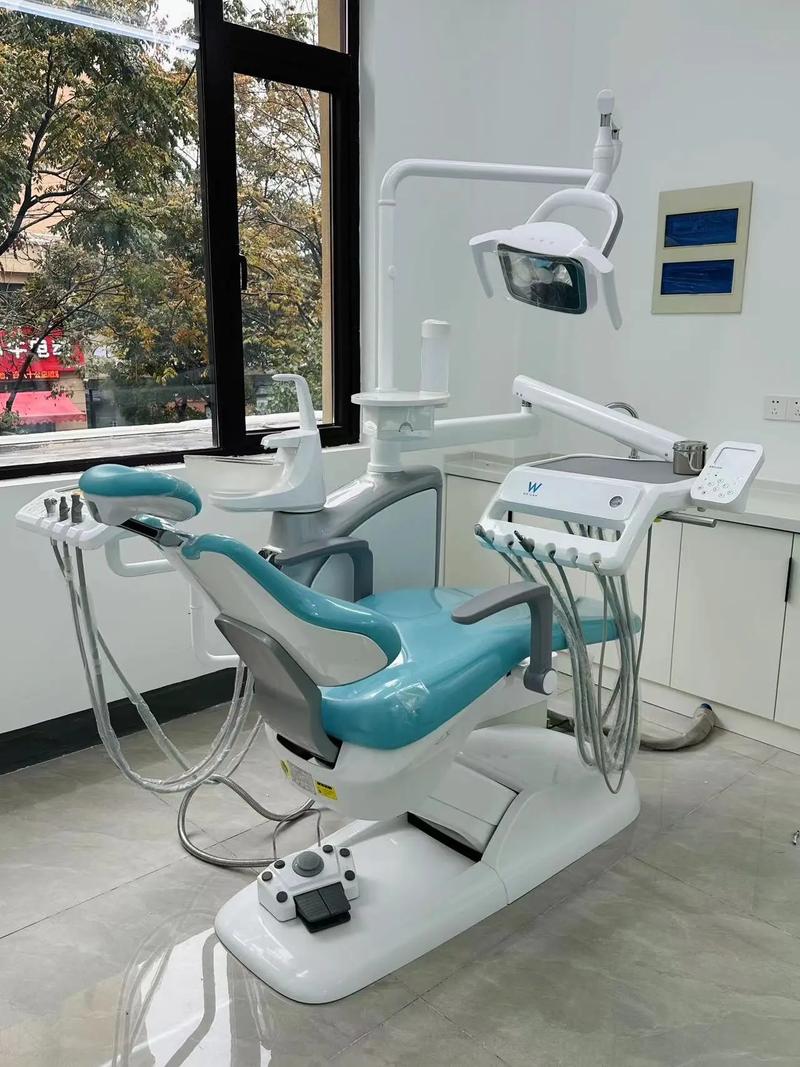 正畸室要两台牙椅-图1