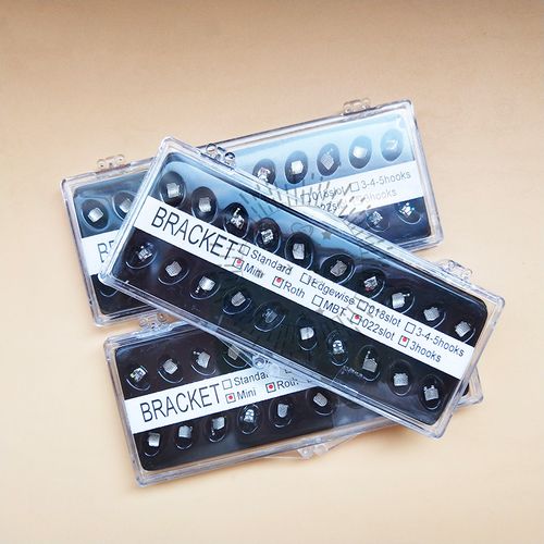 正畸托槽带钩图片，带钩托槽有何作用？-图2