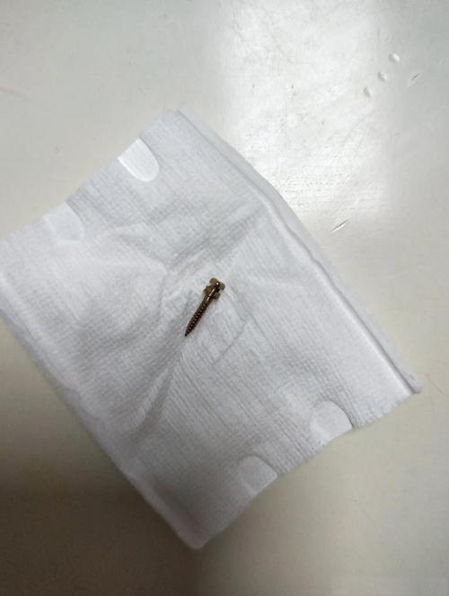 正畸骨钉有脓液是怎么回事?需要怎么处理?-图2 正畸骨钉有脓液是怎么回事?需要怎么处理?-图2