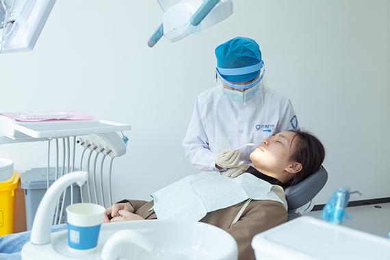 佳德口腔医院牙齿矫正效果如何？价格贵不贵？-图2