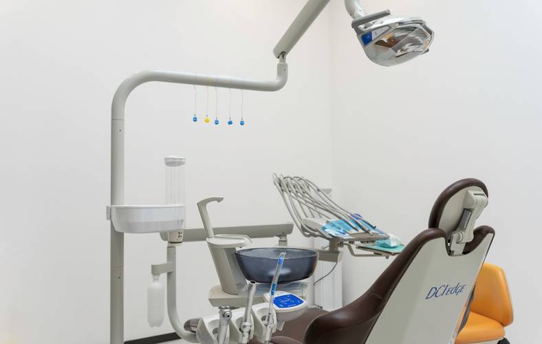 烟台口腔医院牙齿矫正效果与价格如何？-图2