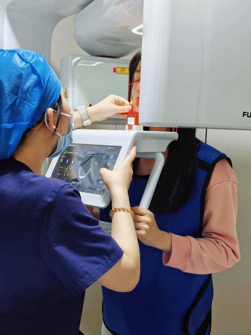 上海矫正牙齿哪里最好？专业机构与口碑怎么选？-图2