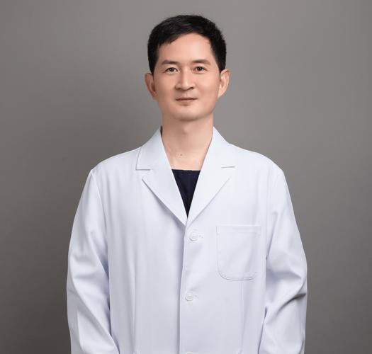 上海矫正牙齿专家怎么选？有哪些靠谱推荐？-图1