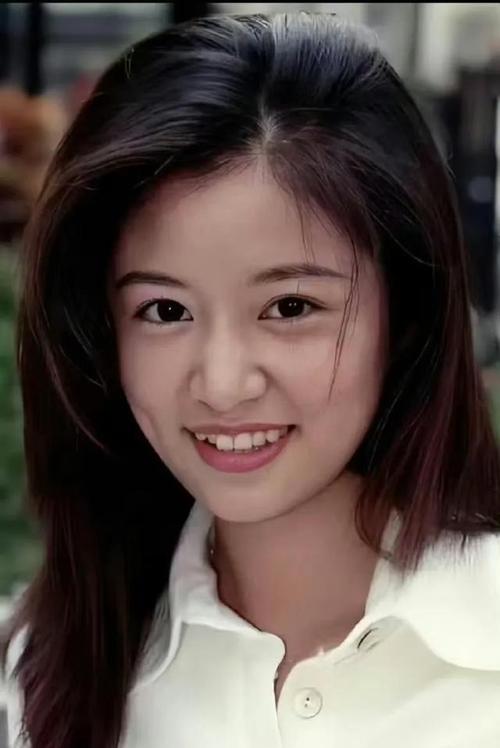 林心如矫正牙齿图片引猜测,为何突然矫正?效果引关注?-图2 林心如矫正牙齿图片引猜测,为何突然矫正?效果引关注?-图2