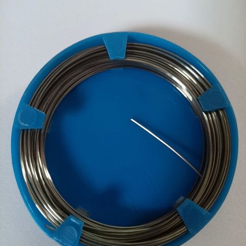 牙齿矫正钢丝材料如何选？安全性与矫正效果哪个更重要？-图1