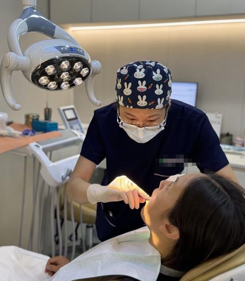 矫正牙齿手术视频能看吗？安全性和效果如何？-图3