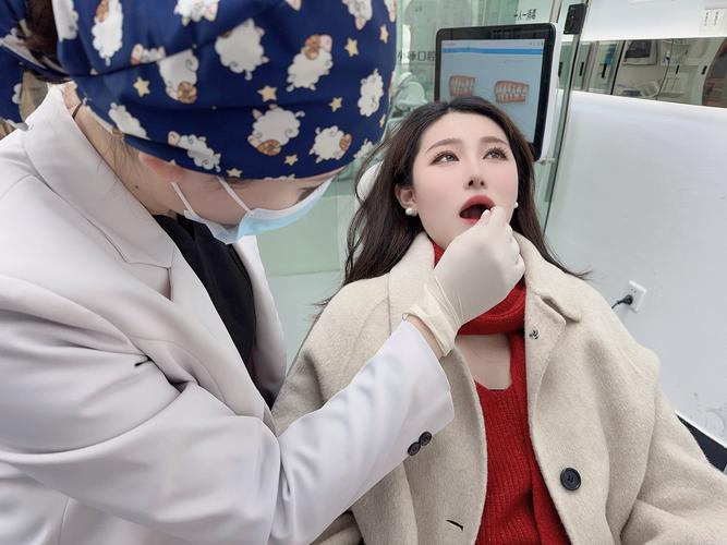 南京矫正牙齿去哪做？靠谱牙科机构怎么选？-图1