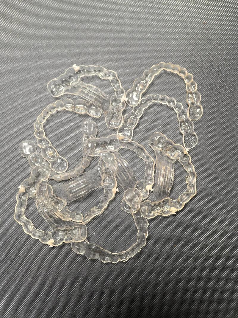 最新牙齿矫正套矫正效果真的比传统方式更好吗？-图2