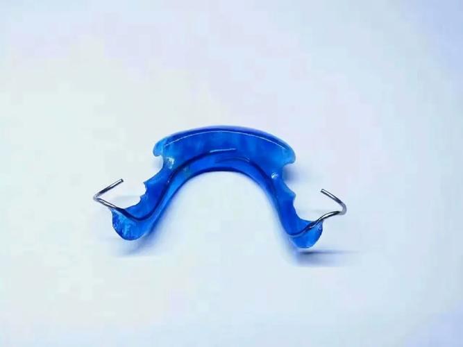 矫正牙齿戴导板，究竟有什么作用？-图2